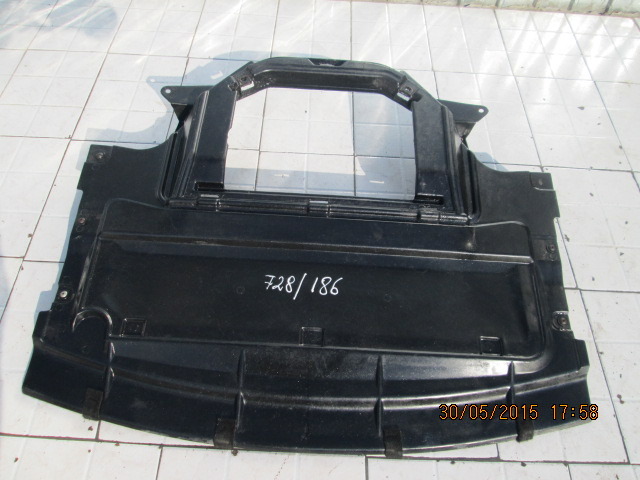 Vand scut motor BMW E38