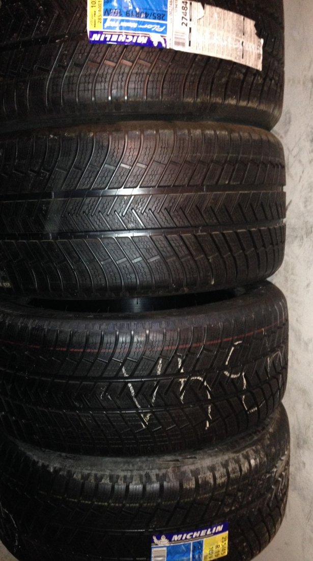 vand set anvelope 255/45/19-285/40/19 michelin de iarna noi