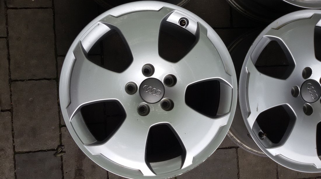 Vand set jante aliaj originale Audi A3 pe 17 5x112