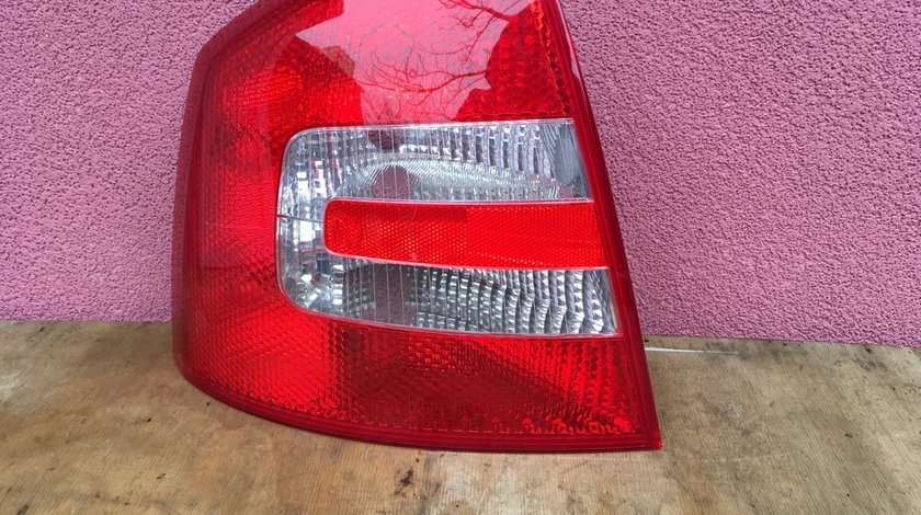 Vand stop stanga Skoda Octavia 2 2006