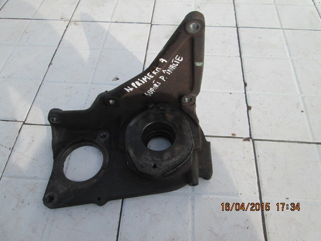 Vand suport pompa apa Nissan Primera