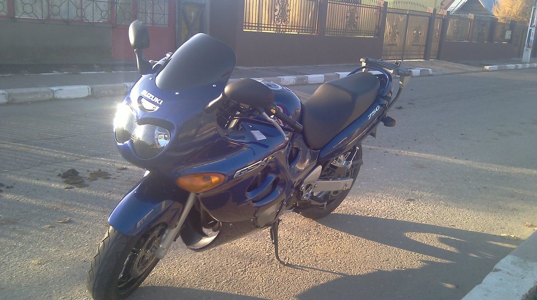 Vand Suzuki GSX 750F