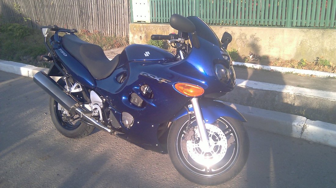 Vand Suzuki GSX 750F