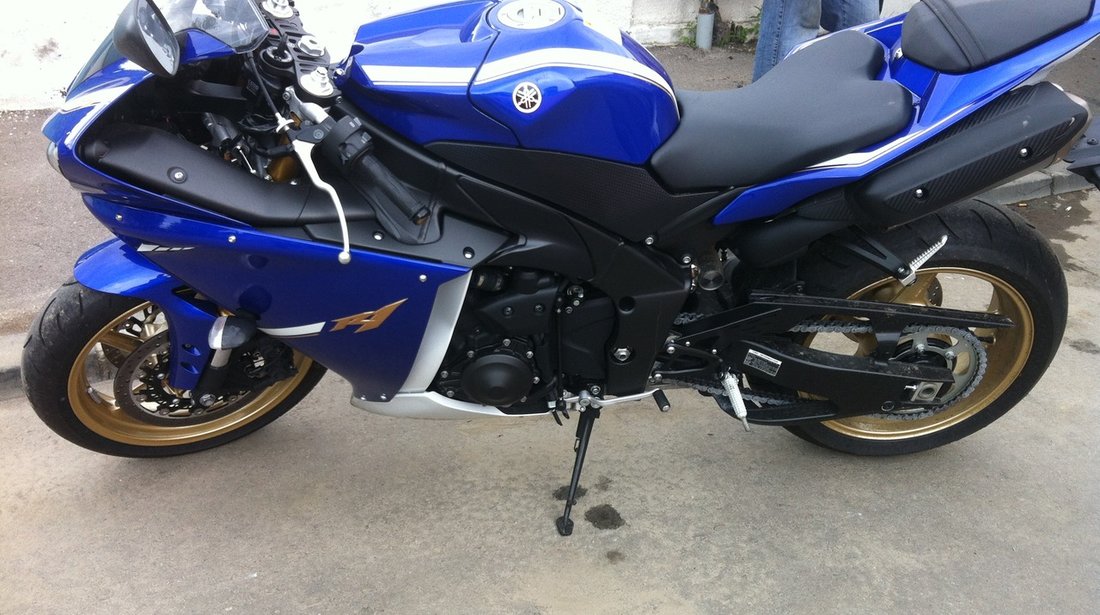 vand Yamaha R1