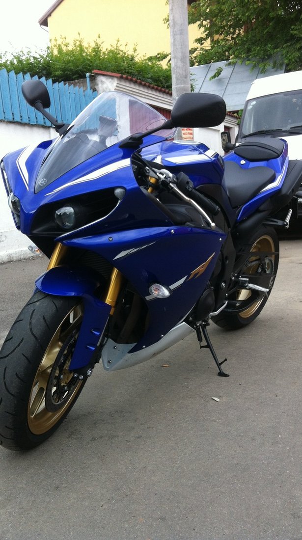 vand Yamaha R1