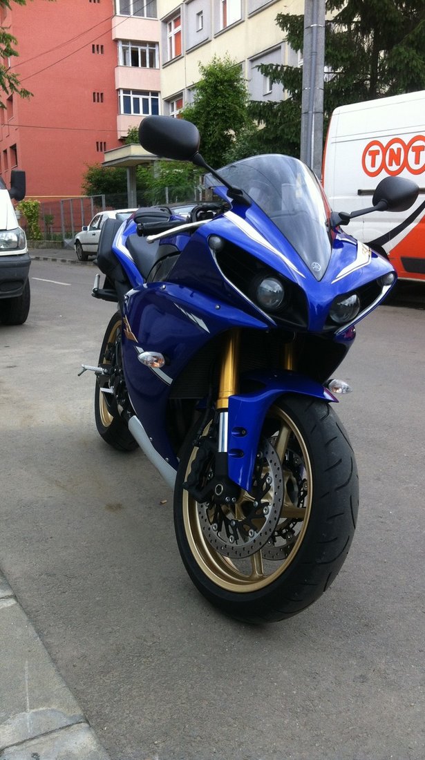 vand Yamaha R1