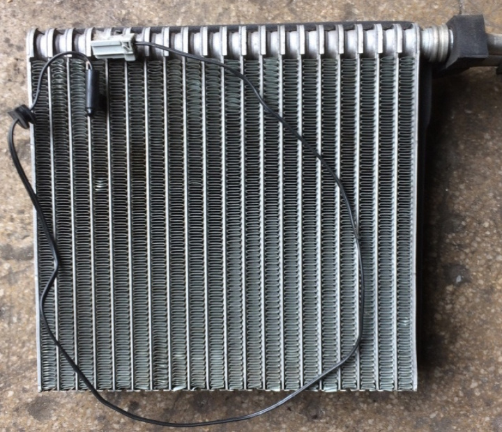 Vaporizator Land Rover Freelander [facelift] [2003 - 2006] Crossover 5-usi 1.8 MT (117 hp) (LN) 16V 18K4F