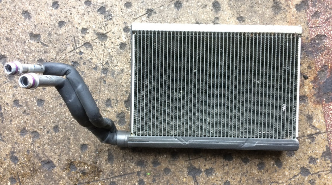 Vaporizator (radiator racire bord) BMW 3 Series E90/E91/E92/E93 [facelift] [2008 - 2013] Coupe 320d MT (184 hp) WD12 2.0 d - N47D20C