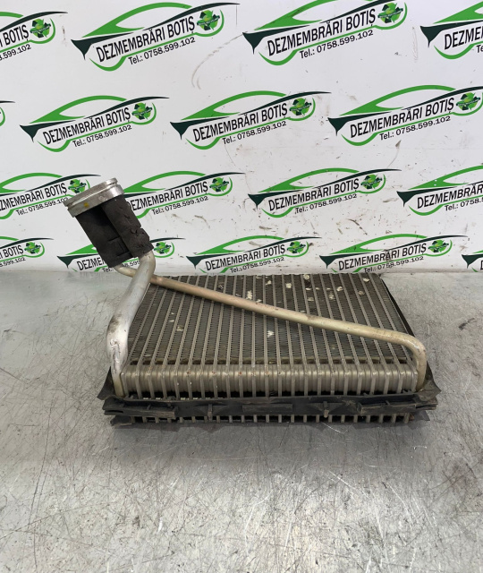 Vaporizator (radiator racire habitaclu) 8D1 820 103D Volkswagen VW Golf 4 [1997 - 2006] wagon 1.9 TDI MT (90 hp)