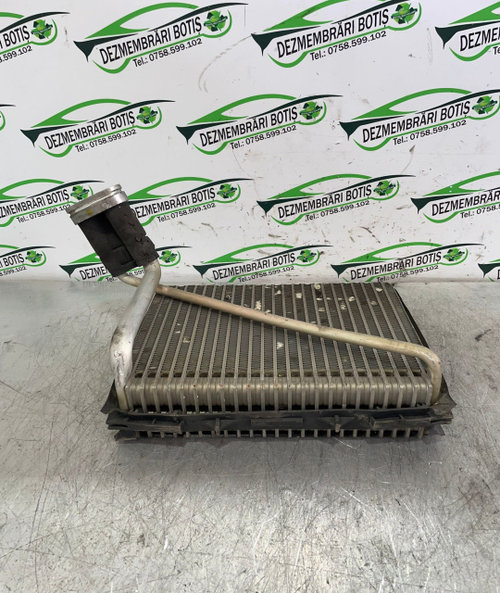 Vaporizator (radiator racire habitaclu) 8D1 820 103D Volkswagen VW Golf 4 [1997 - 2006] wagon 1.9 TD...