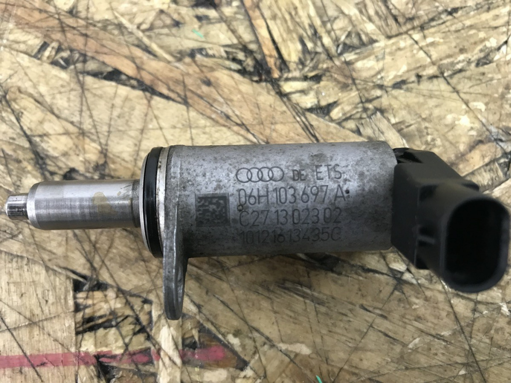 Variator ax cu came VW Passat B6 2.0TSI combi 2008 (06H103697A)