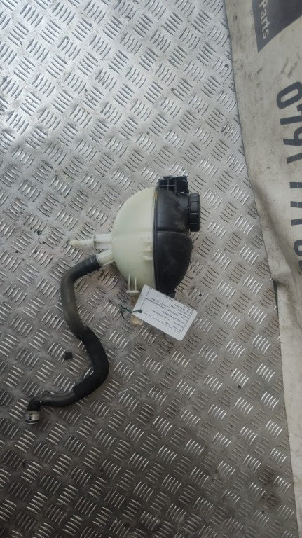 Vas expansiune Mercedes C-Klass W204 1.8 cod motor M271950,transmisie automata,an 2008 cod A20450000...