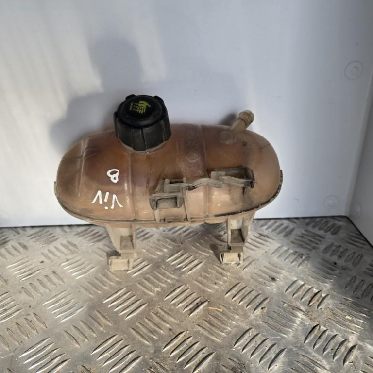 Vas expansiune Opel Vivaro B 2014-2019 1.6 cdti 217101893R