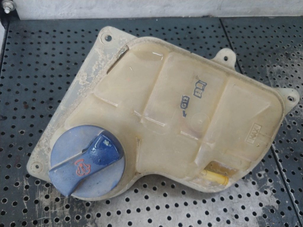 Vas expansiune vw passat b5 8d0121403l