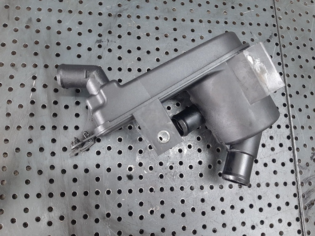 Vas filtru epurator 1.8 tdci ford focus 1 xs4q6a785ab