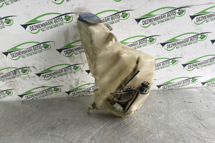 Vas lichid parbriz 3B0955453T / 3B0955 453T Volkswagen VW Passat B5 [1996 - 2000] wagon 1.9 TDI AT (115 hp)