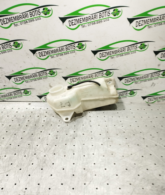 Vas lichid parbriz 8E0 955 451 AP Audi A4 B7 [2004 - 2008] Avant wagon 5-usi 2.0 TDI MT (140 hp)