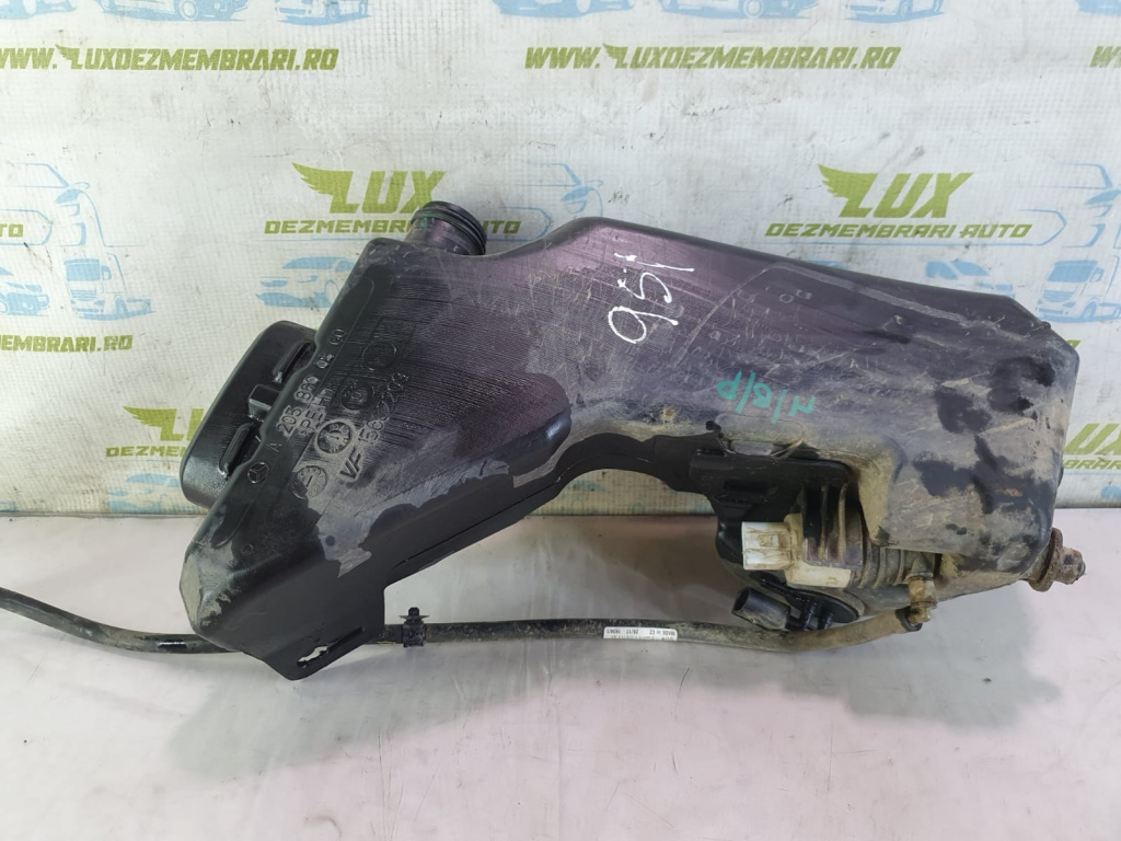Vas lichid parbriz a2058600860 Mercedes-Benz C-Class W205/S205/C205 [2014 - 2018] 2.2 cdi om651921