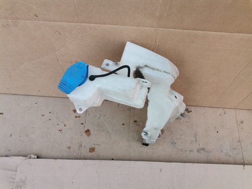Vas Lichid Parbriz Audi A4 B7 Cod 8E0955451AR cu doua gauri
