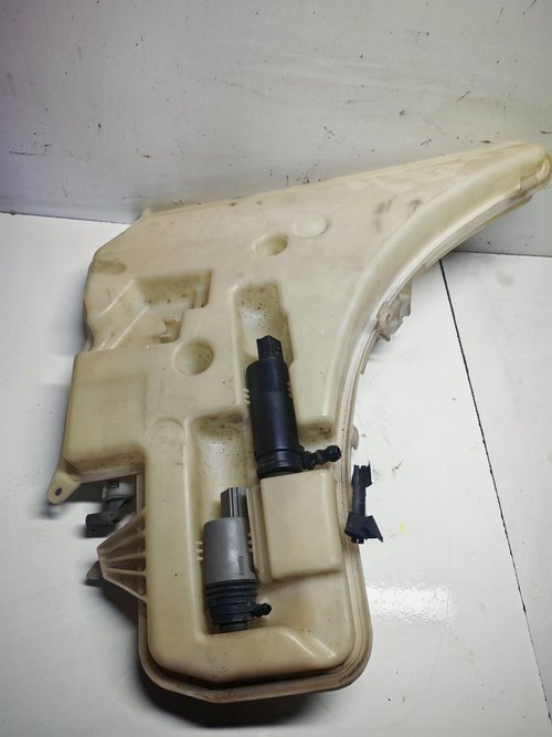Vas lichid parbriz BMW seria 3 E92 E93 616 77157146 05 616 77157144 19 rezervor stropgel