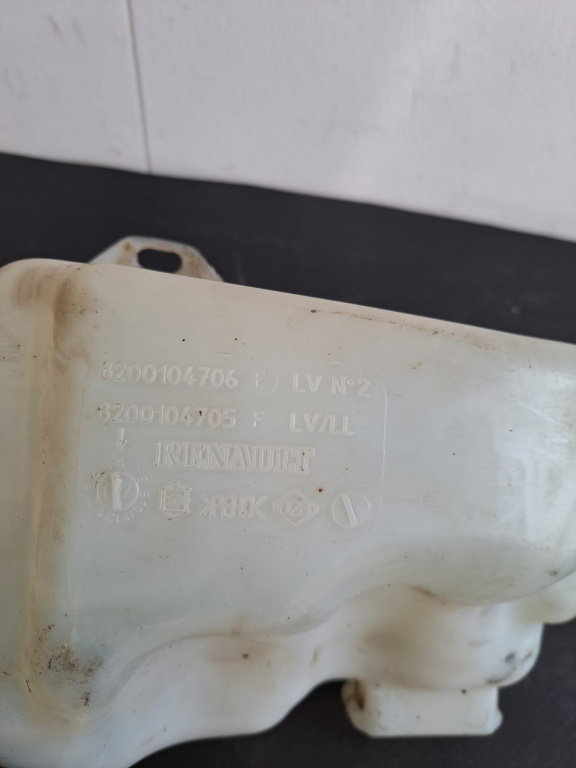 Vas lichid parbriz cu motoras Renault Megane 2 - COD 8200104705
