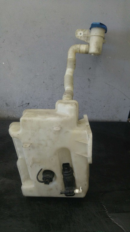Vas lichid parbriz cu pompita audi a3 8p 1k0955453 1k6955651