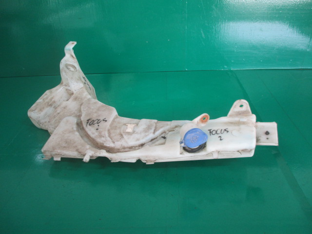 VAS LICHID PARBRIZ CU POMPITA FORD FOCUS 2 FAB. 2004 – 2010 ⭐⭐⭐⭐⭐