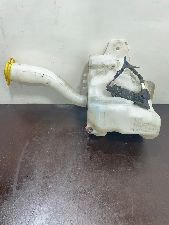 Vas lichid parbriz cu senzor de nivel si pompa Opel Corsa D 55702892