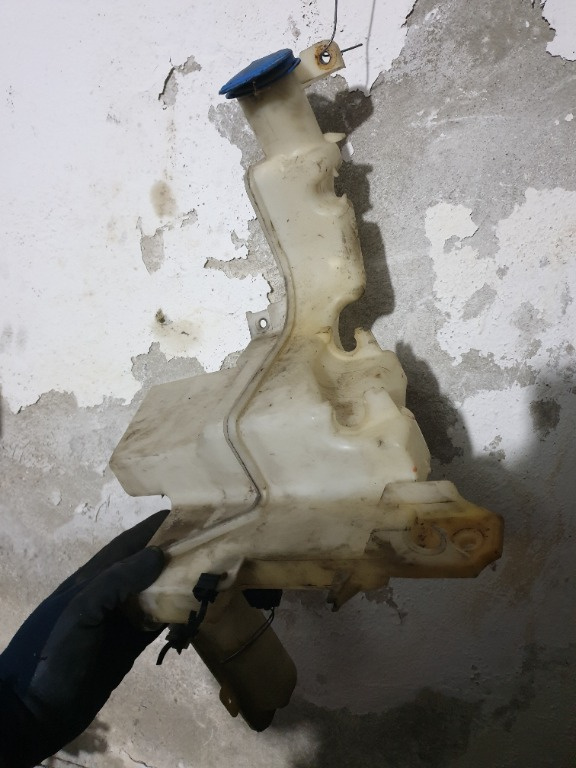 Vas Lichid Parbriz Passat B6 cod 3C0955453P
