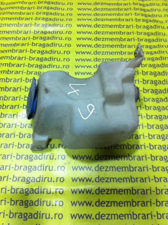 Vas lichid parbriz Skoda Octavia [1996 - 2000] Liftback 5-usi 1.8 T MT (150 hp) (1U2)