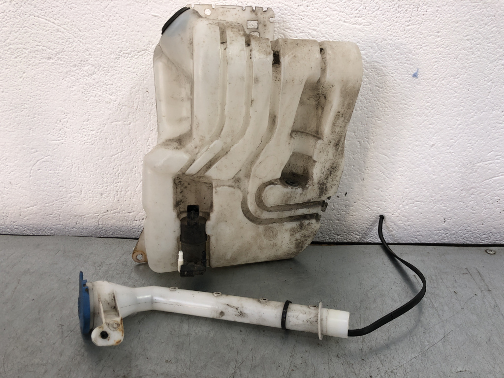 Vas lichid parbriz strop gel Nissan Qashqai 1.6 dCi Manual, 130cp R9M sedan 2012 (28910JD900)