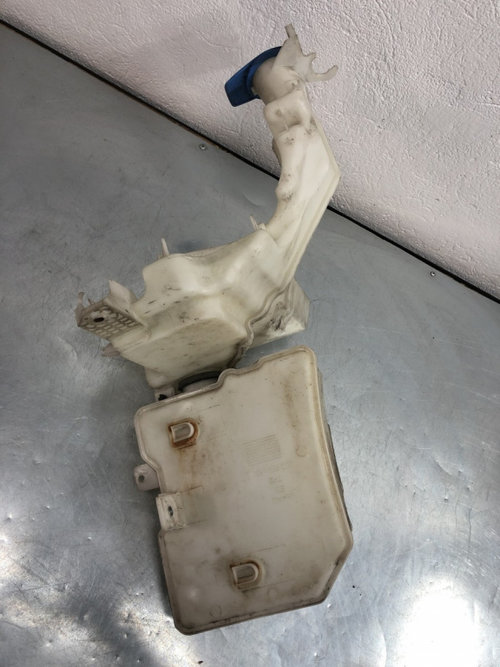 Vas lichid parbriz strop gel Volkswagen Passat B6 R-LINE Variant 2.0 TDI DSG Automat, 170cp sedan 20...
