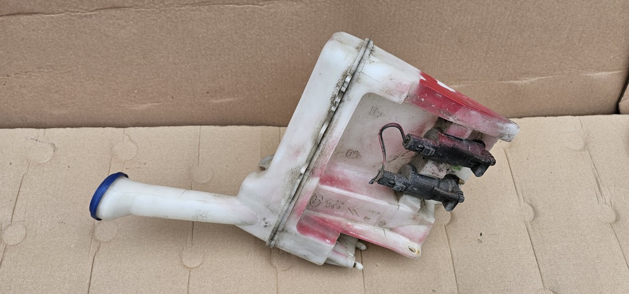 Vas lichid parbriz Toyota Aygo / Citroen C1 / Peugeot 107 2005 2006 2007 2008