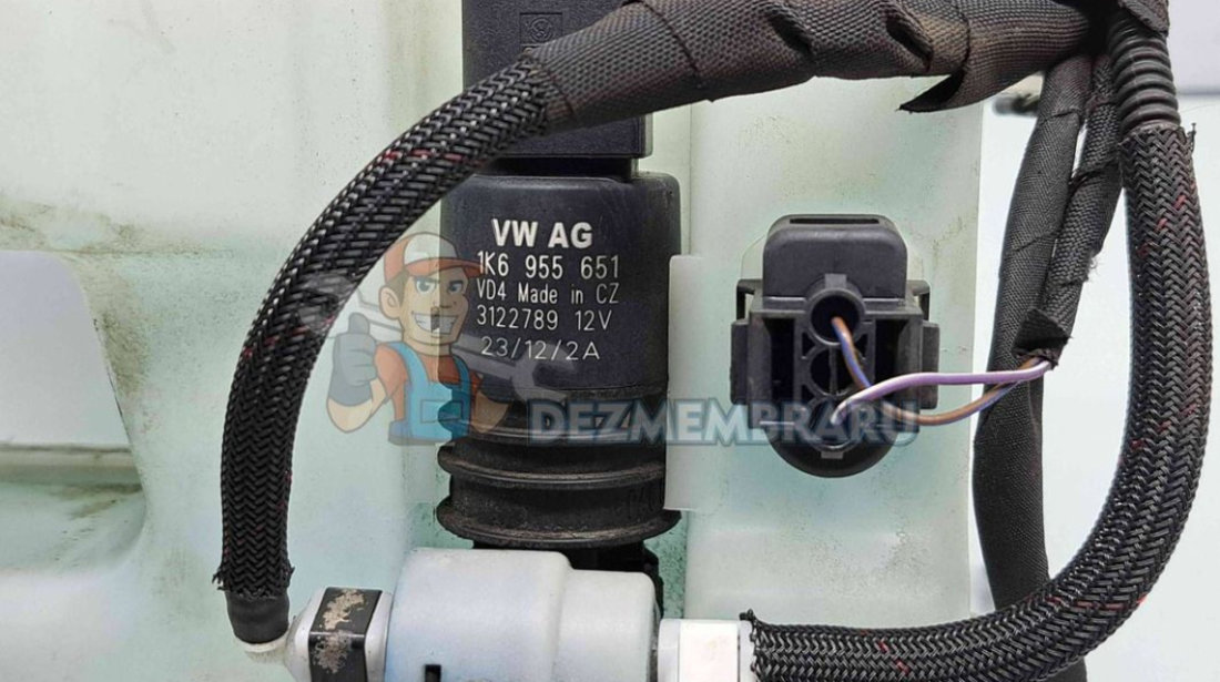 Vas lichid parbriz Volkswagen Passat B7 (365) Variant [Fabr 2010-2014] 3AA955453G