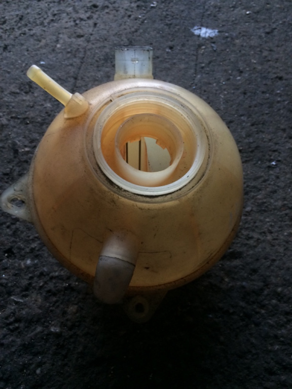 Vas lichid parbriz Volkswagen VW Golf 4 [1997 - 2006] Hatchback 5-usi 1.9 TDI MT (131 hp) (1J1)