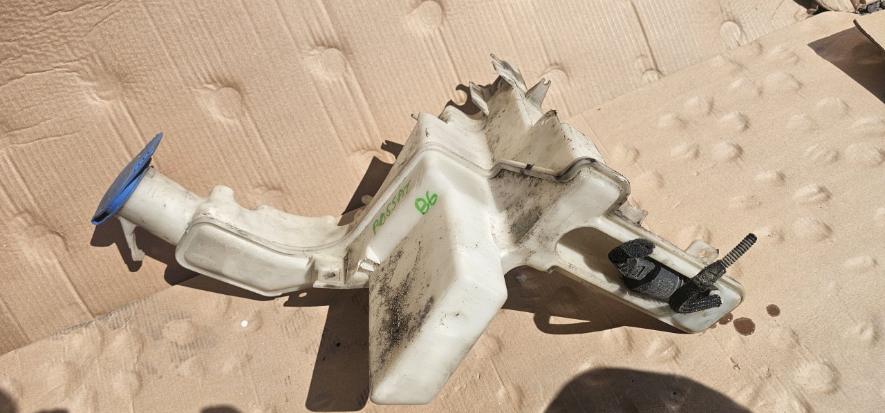 Vas lichid parbriz Vw Passat 3c B6 2005 2006 2007 2008 2009