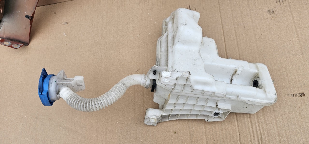 Vas lichid parbriz Vw Polo 2G / Skoda Kamiq 2018 2019 2020 2021