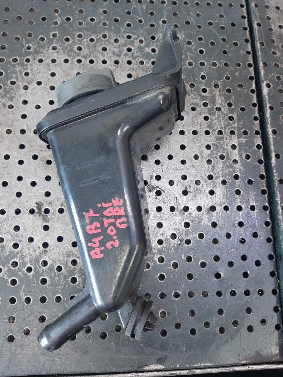 Vas lichid servodirectie 2.0 tdi audi a4 b7 8e0422373b