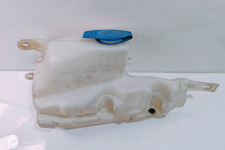 Vas lichid spalator parbriz 6K0955453M/N Seat Ibiza 2 [facelift] [1996 - 2002]