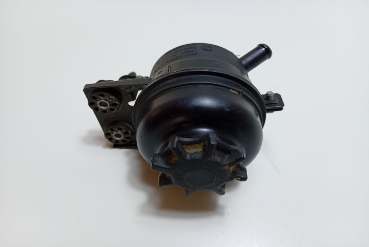 Vas ulei servo 32416851218 BMW Seria 1