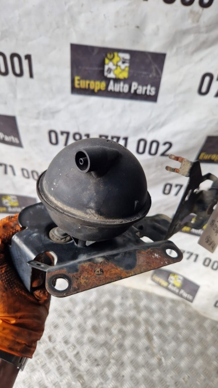 Vas vacuum Audi A4 B8 2.0 TDI 143 Cp/105 Kw an 2009 cod 03G131133D