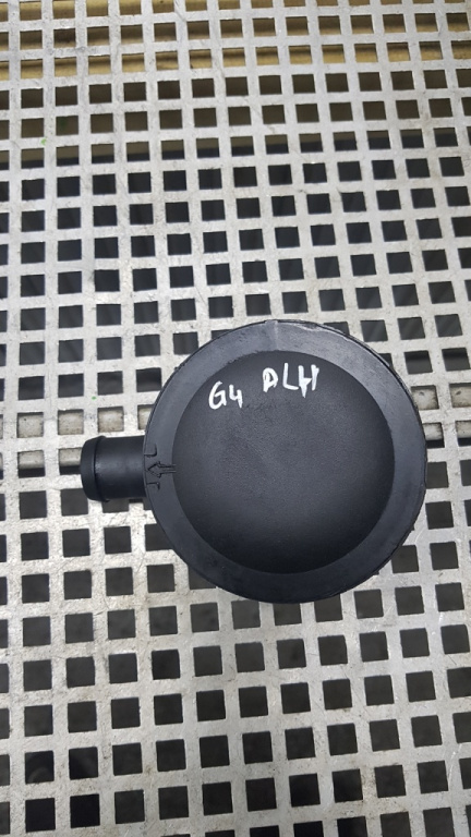 Ventil aerisire carter Volkswagen Golf 4 Kombi 2002 ALH OEM 028129101E