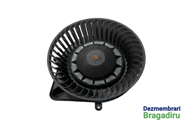 Ventilator aeroterma 8E2820021E Audi A4 B7 [2004 - 2008] Sedan 4-usi 2.0 TDI MT (140 hp) S-Line, Cod motor BLB