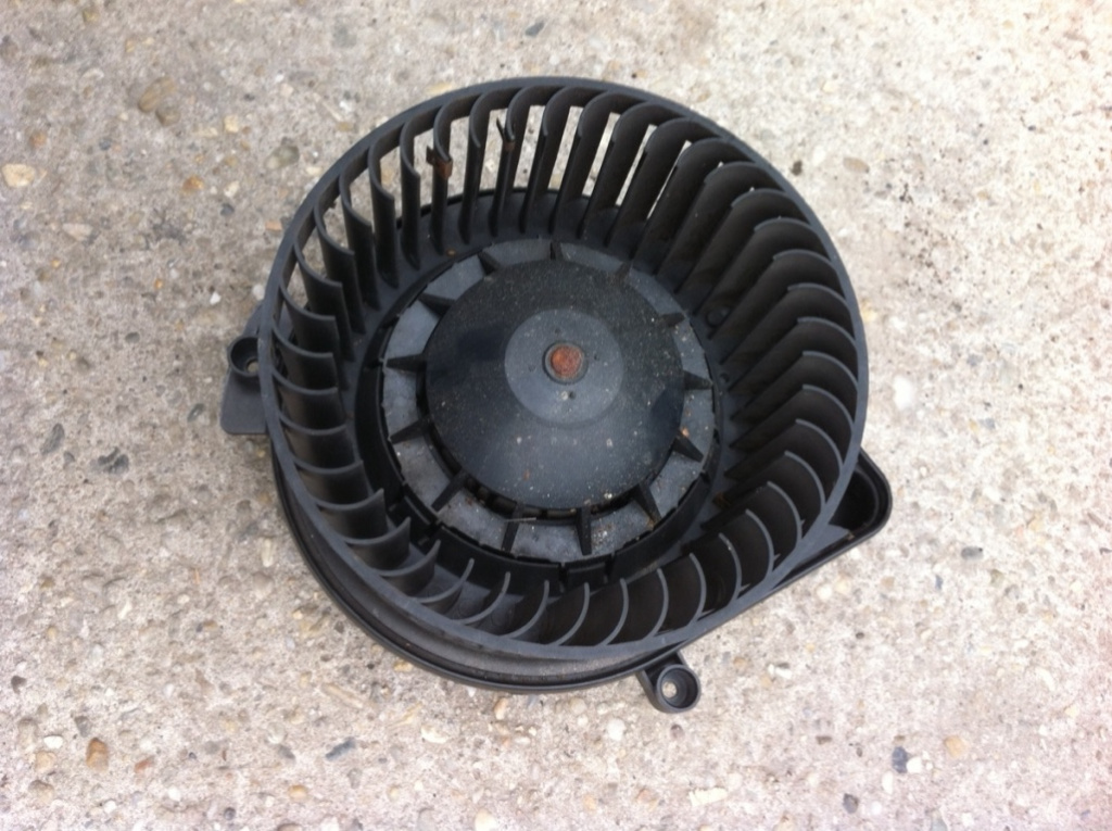 Ventilator aeroterma Audi A4 B6 [2000 - 2005] Avant wagon 5-usi 2.0 FSI MT (150 hp) 2.0 FSI AWA