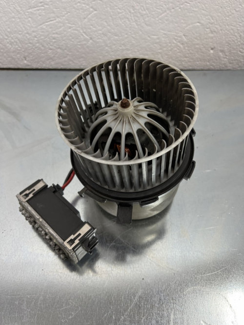 Ventilator aeroterma bord Audi A4 B8 Avant 2.0 TDI DPF Multitronic, 143cp sedan 2010 (cod intern: 79...