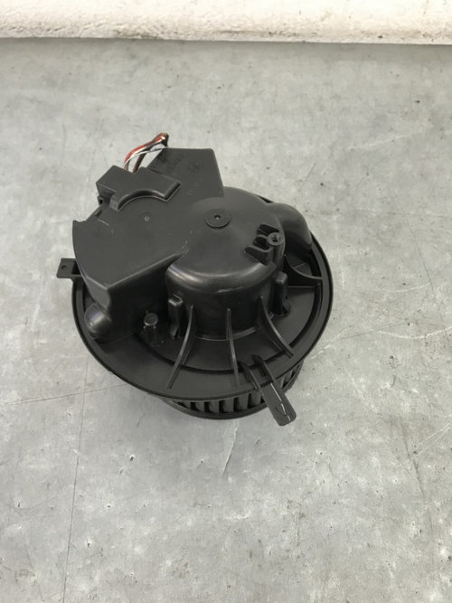 Ventilator aeroterma bord Passat B6 R-Line, 2.0TSI CCZA 200CP, DSG LTK sedan 2010 (cod intern: 68271...