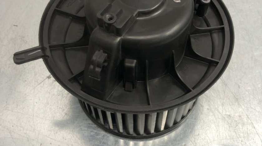 Ventilator aeroterma bord Volkswagen Passat B7 Variant 2.0 TDI DSG 170cp sedan 2012 (3C1820015Q)