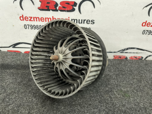 Ventilator aeroterma bord VOLVO XC60 2.4 D5 Momentum 4x4 , Automat sedan 2009 (cod intern: 246362)