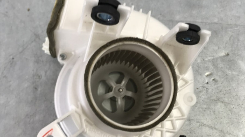 Ventilator baterii hybrid Lexus CT 200h sedan 2012 (G923076010)