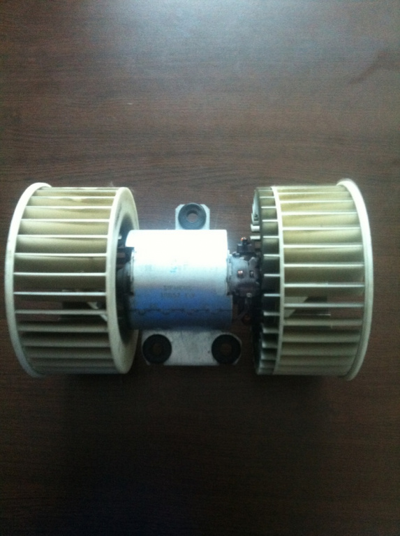Ventilator BMW Seria 5 E39 [1995 - 2000] Sedan 4-usi 523i MT (170 hp) SE 2.5